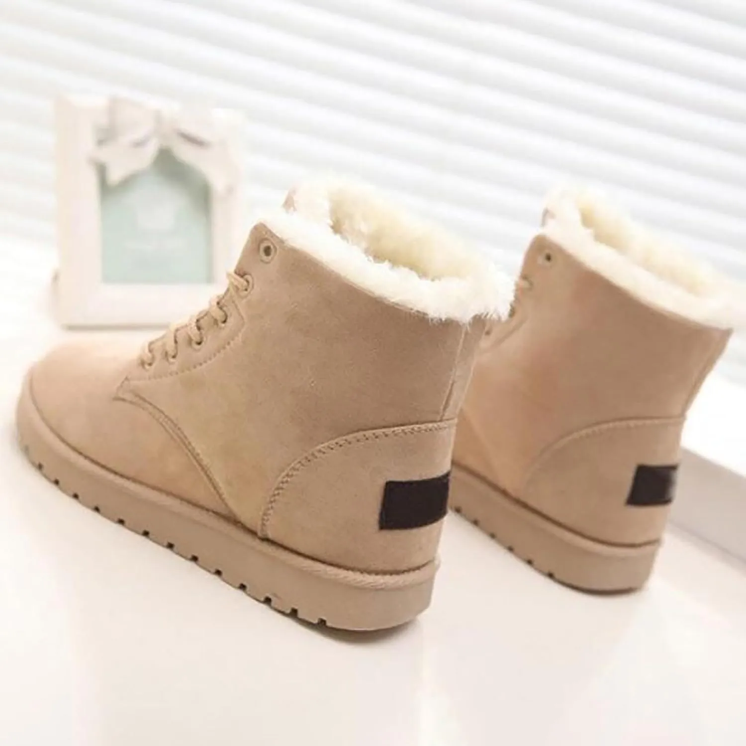 Boots for Women Fur Lined Warm Comfortable Plush Women Boots Lug Sole Platform Outdoor Dressy Snow Shoes