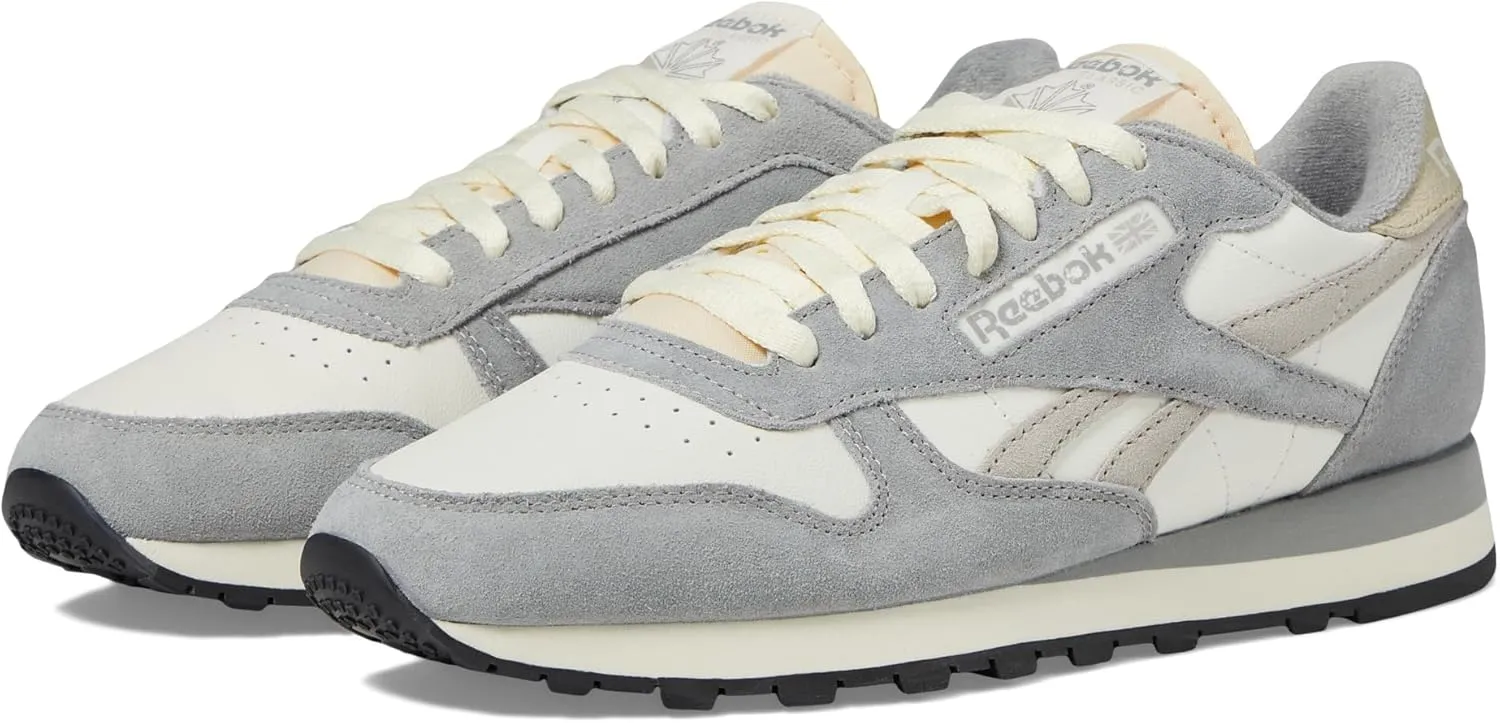 Reebok Unisex Classic Leather Sneakers Legacy, Chalk/Grey 3/Moonstone, 10.5 US Men