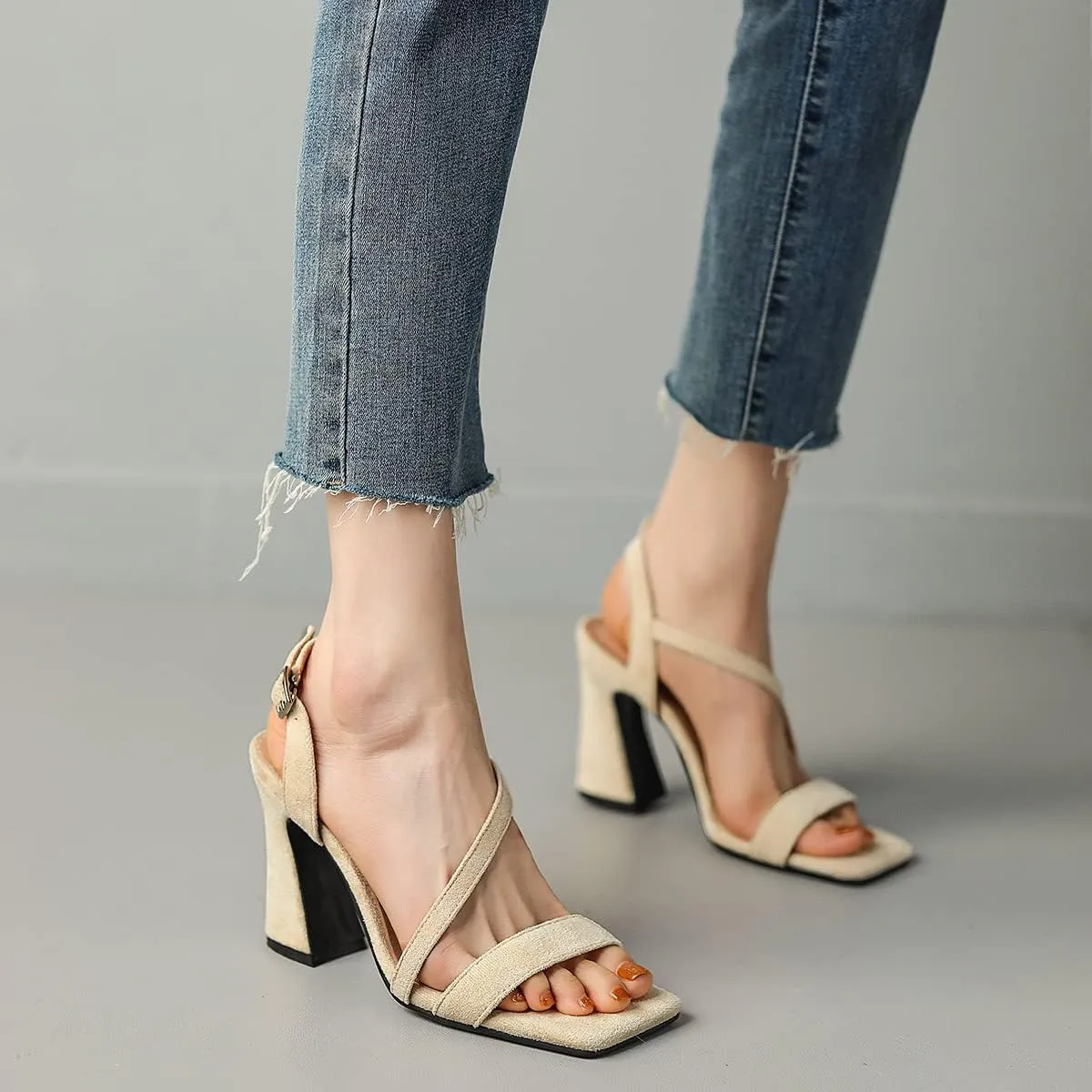 Roimaash Women Elegant Dressy Sandals Chunky Heels Open Toe Strappy Summer Shoes Slingback
