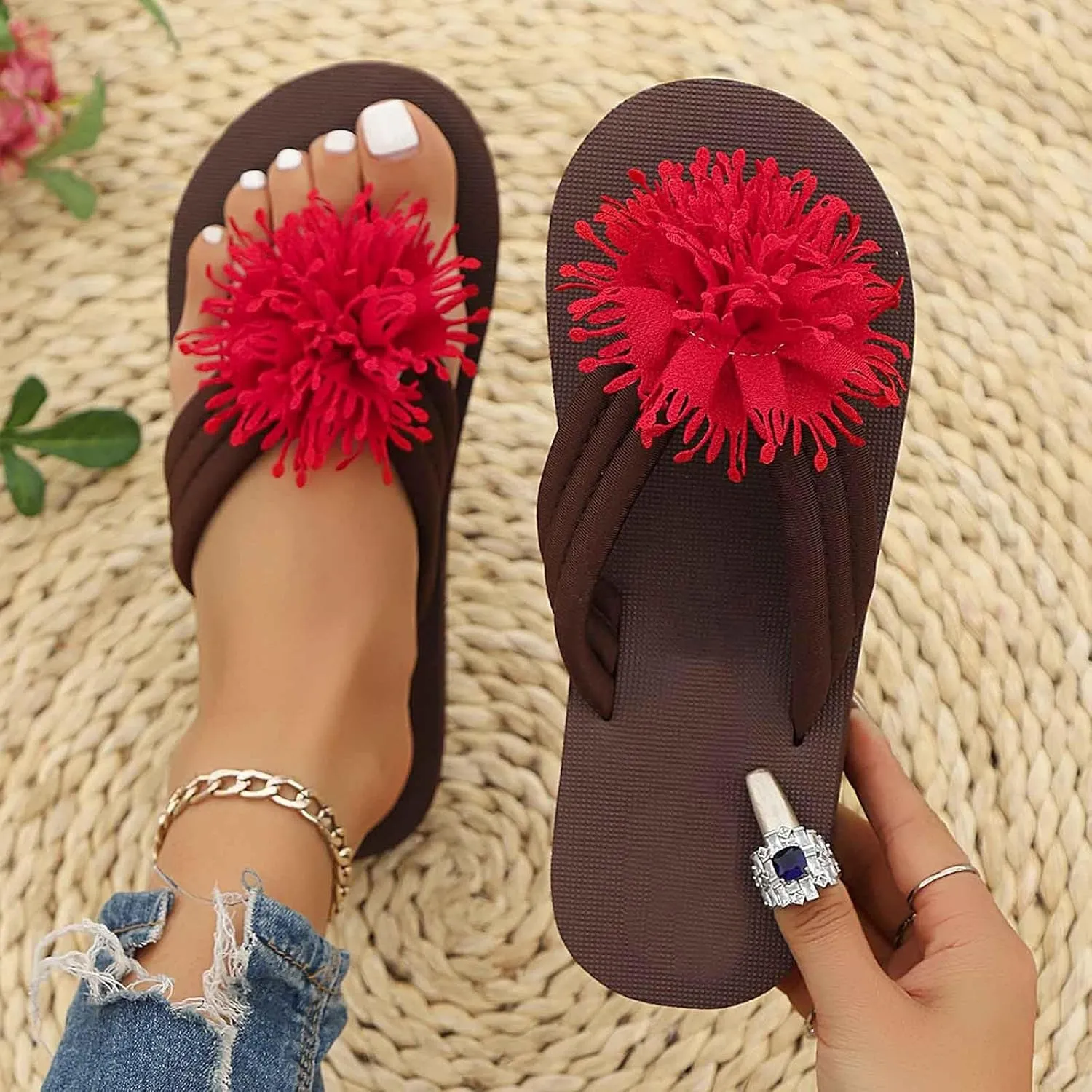 Women's Boho Flip Flops Open Toe Slip On Flat Sandals Casual Beach Vacation Slippers Comfortable Summer Footwear